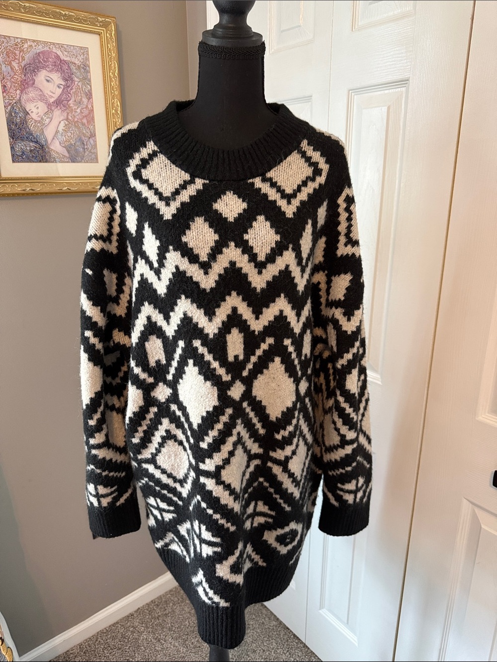H&M Black and Cream Geometric Crew Sweater